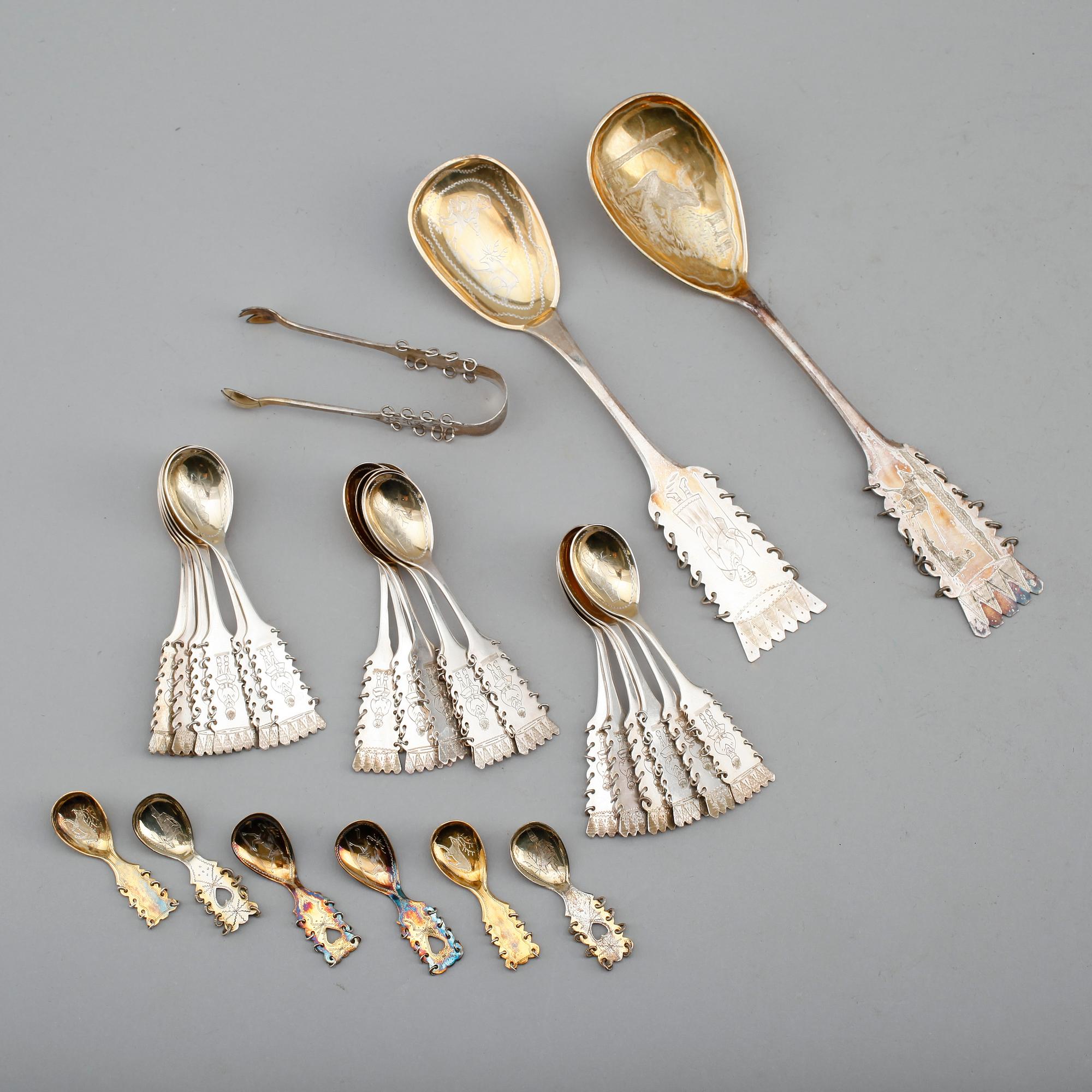 SAMLING SAMESKEDAR, 26 st snarlika samt SOCKERTÅNG, silver, bl a Fritz Olsson. Vikt ca 397 gram.