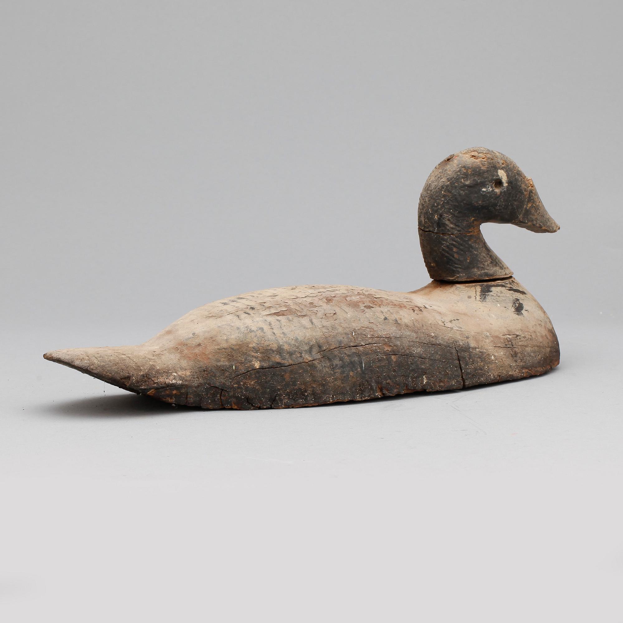 VETTE, skuret och bemålat trä, 1800-tal.