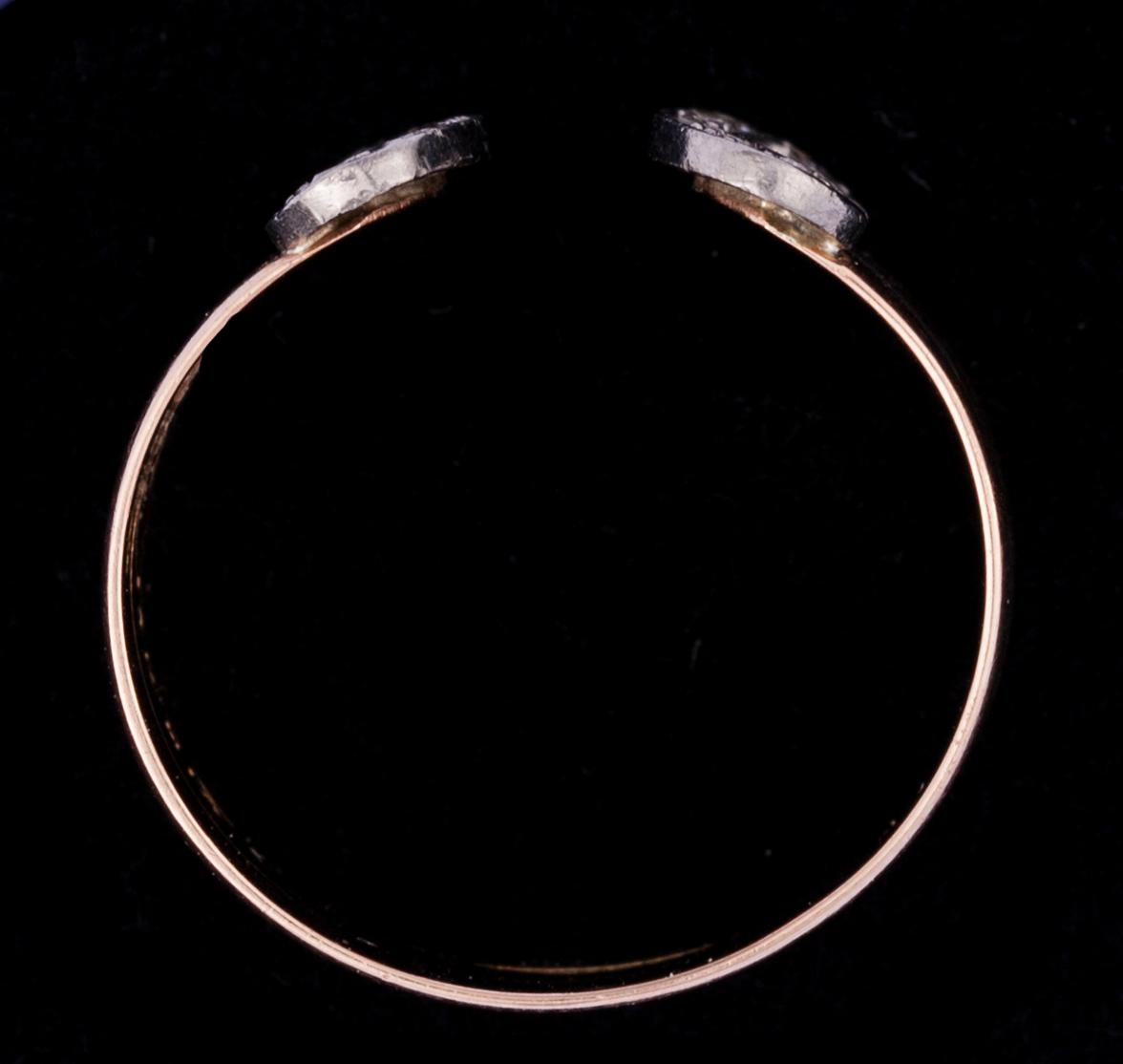 RING, 18K trefärgers guld, diamanter. 1982. Vikt ca 4 g.