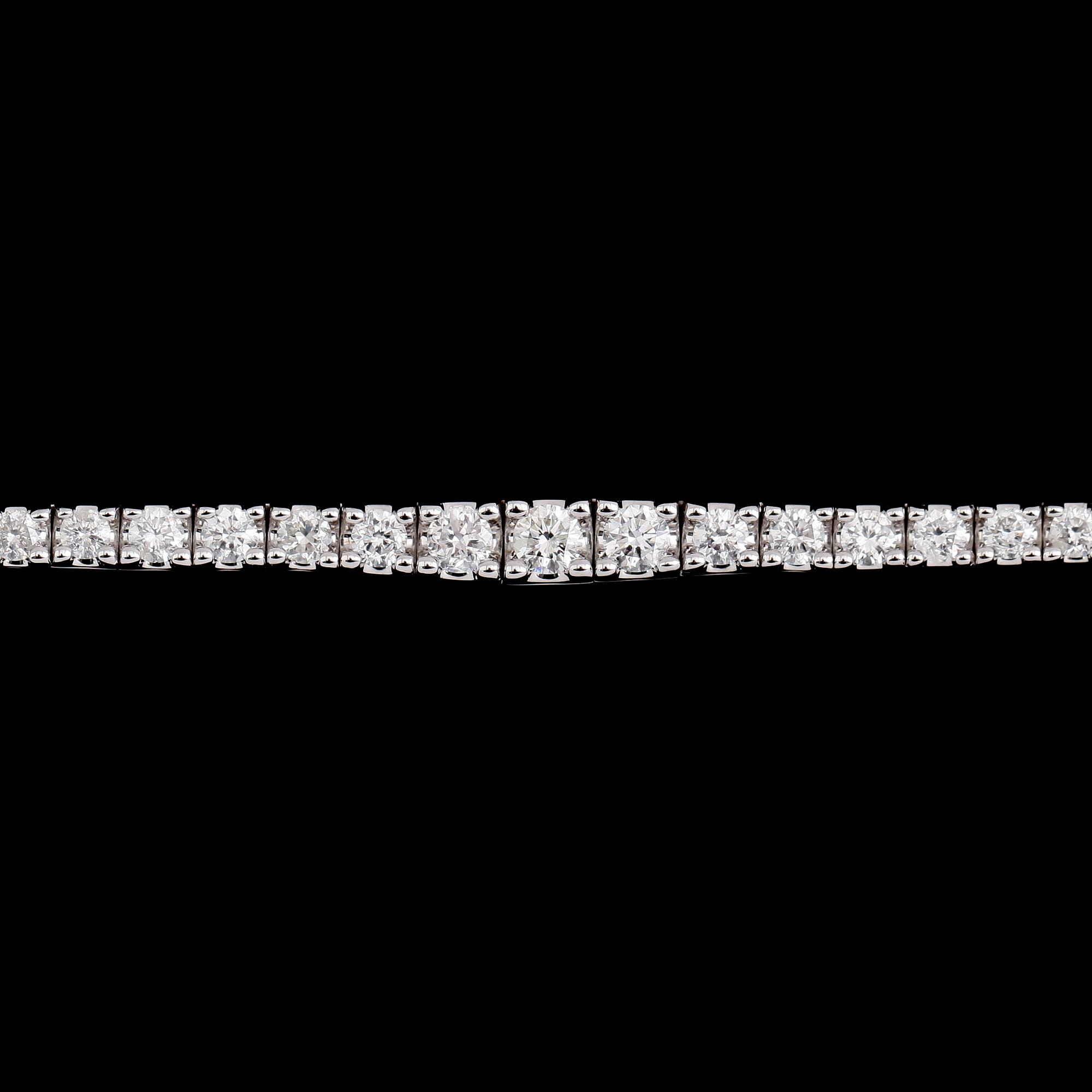 DIAMANTCOLLIER, 18 k vitguld, briljantslipade diamanter tot ca 6.10 ct.