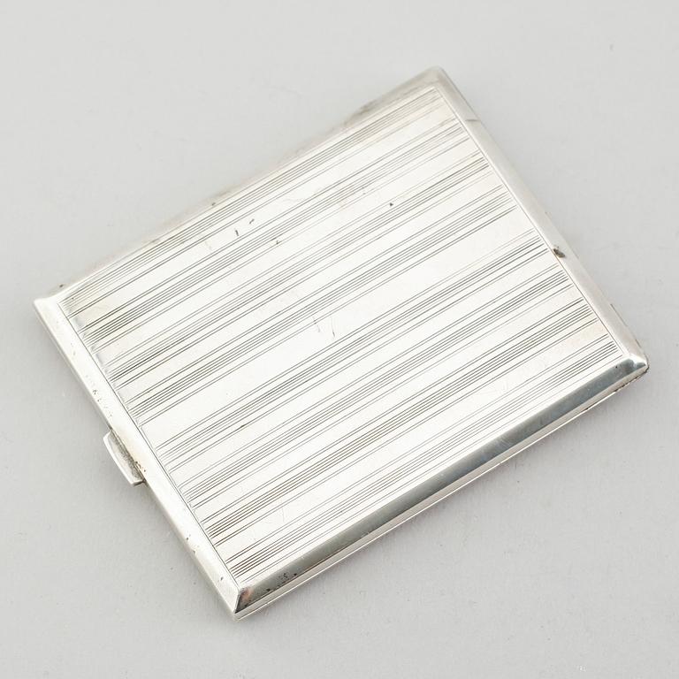 CIGARETTETUI, silver, Polen, 1930-tal. Vikt ca 127 gram.