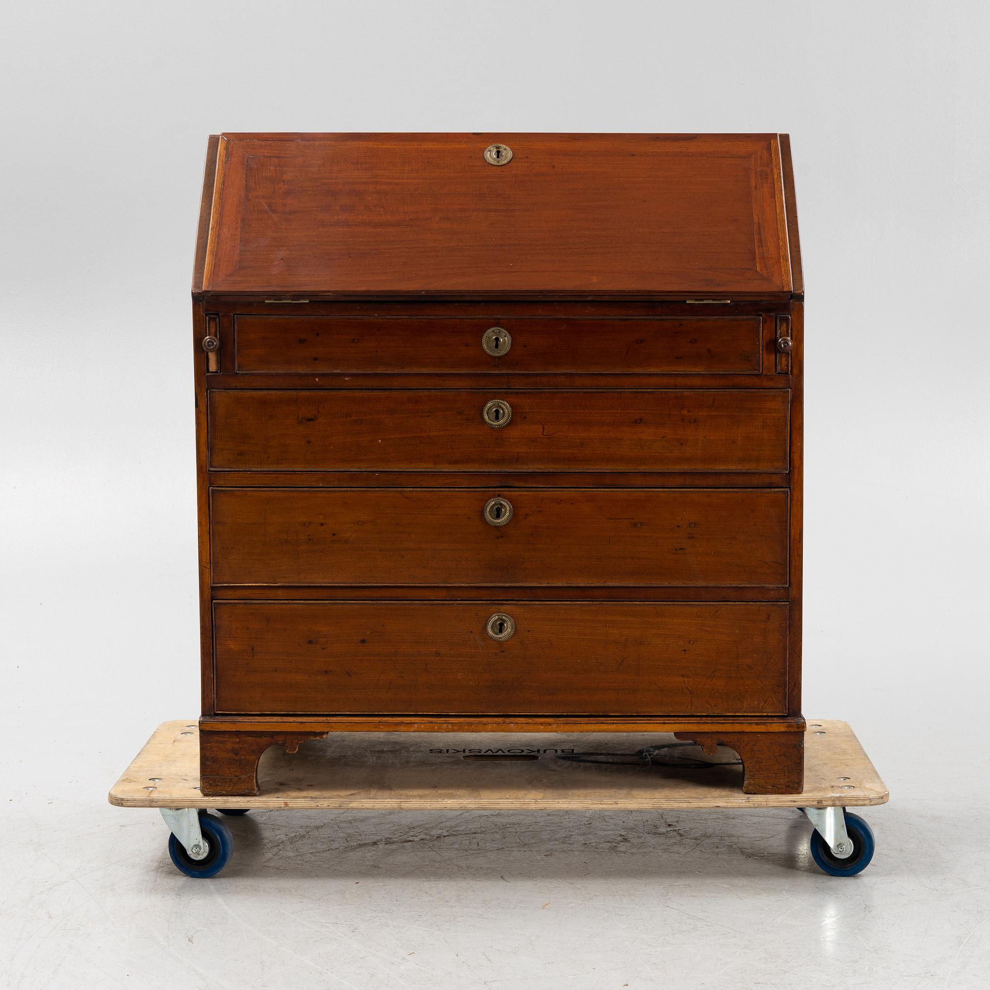 Sekretär, 1800-talets början.