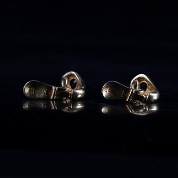 RING och ÖRHÄNGEN, 18K guld, safirer, diamanter. Vikt 16,3 g.