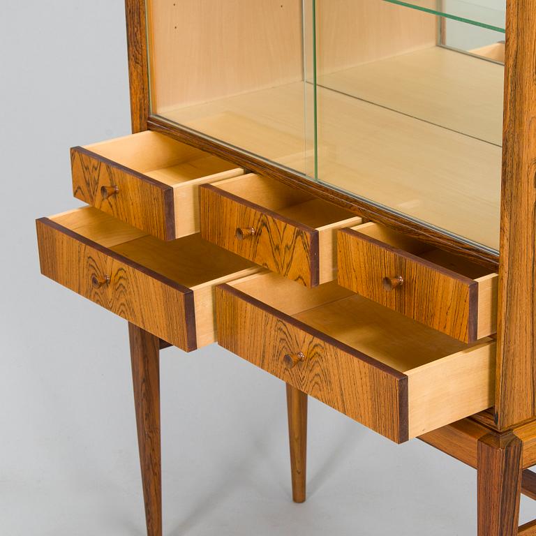 Svante Skogh, a 'Cortina' display cabinet for Seffle Möbelfabrik, Sweden, designed around the year 1956.
