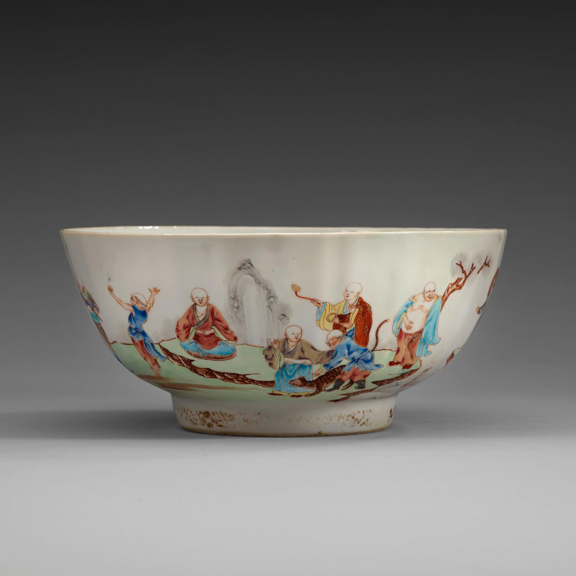A famille rose punch bowl, Qing dynasty, Qianlong (1736-95).