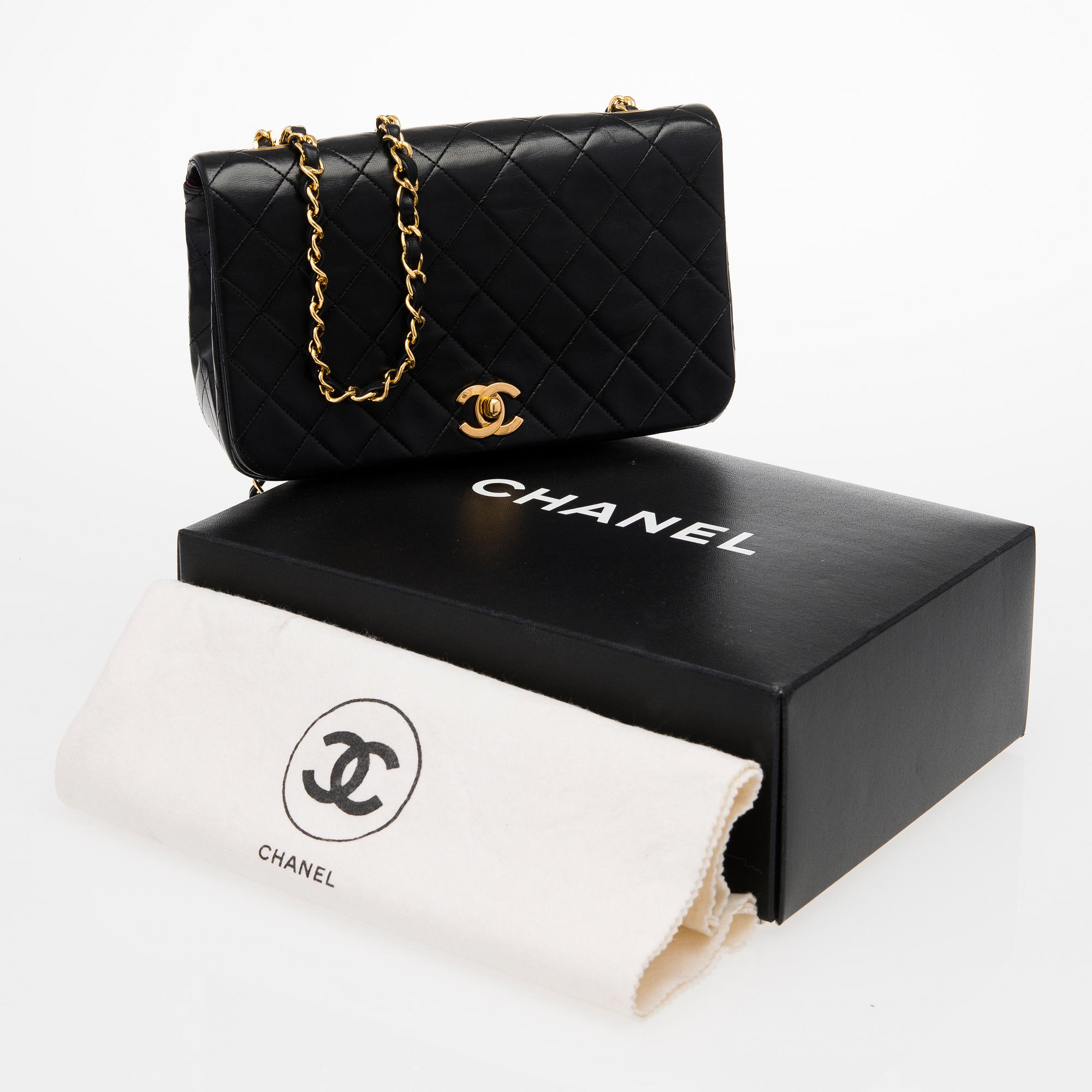 CHANEL, "Single Full Flap Bag", LAUKKU.