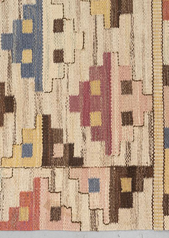 Märta Måås-Fjetterström, a carpet, "Munka-Ljungby", flat weave, ca 
 217,5 x 140 cm, signed AB MMF.