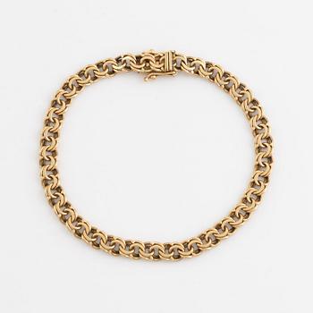 18K gold bracelet.