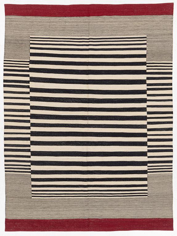 Matta, slätvävd, ca 235 x 175 cm.