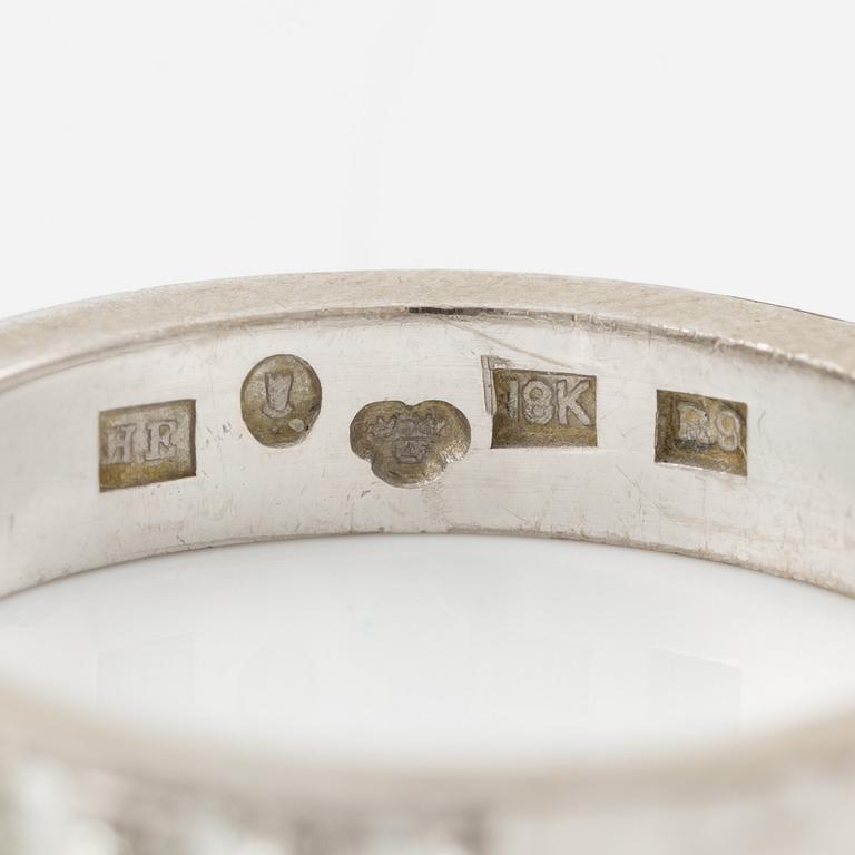Ring 18K white gold set with round brilliant-cut diamonds, Engelbert.
