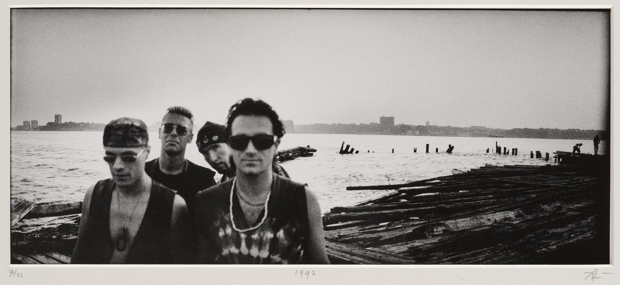 Anton Corbijn, "22:U2", 1982-2003.