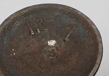 MORTLAR, 3 st, gjutjärn, 1700/1800-tal.