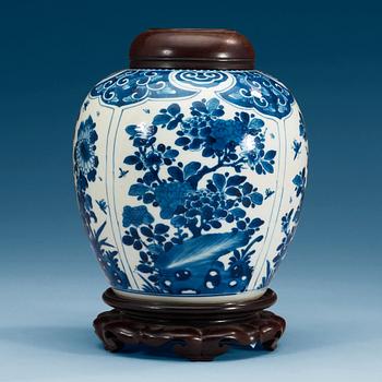 1700. BOJAN, porslin. Qing dynastin, Kangxi (1662-1722).