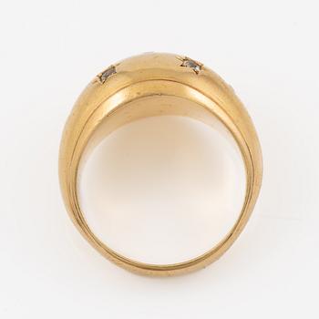 Ring, 18K gold, bombé, set with white stones.