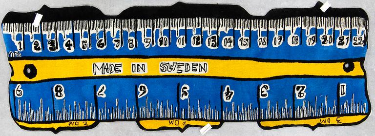 MATTA, handtuftad, "Linjal", Louise Treschow för Kinnasand, sign o dat 1992. 95 x 280.