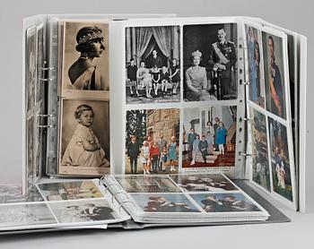 ALBUM 3 st MED KUNGLIGA VYKORT, flertal olika kunga- och furstehus, bla Italien, Spanien. 1910-tal till sent 1900-tal.