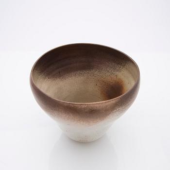 Friedl Holzer-Kjellberg, Vase, earthenware, Arabia, Finland, 1944.