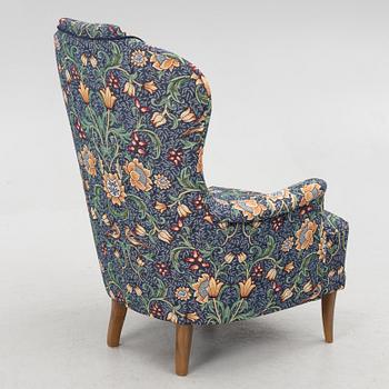 Carl Malmsten, a 'Farmor' armchair, AB. O.H. Sjögren, Tranås, 1987.
