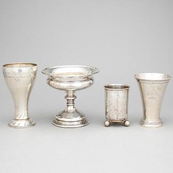 PARTI SILVER, 4 delar, bland annat Lars Larson & Co, Göteborg, 1869. Total vikt ca 485g.