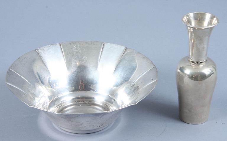 VAS samt SKÅL, silver, MGAB, 1963 resp C. G. Hallberg, 1931. 290 gram.