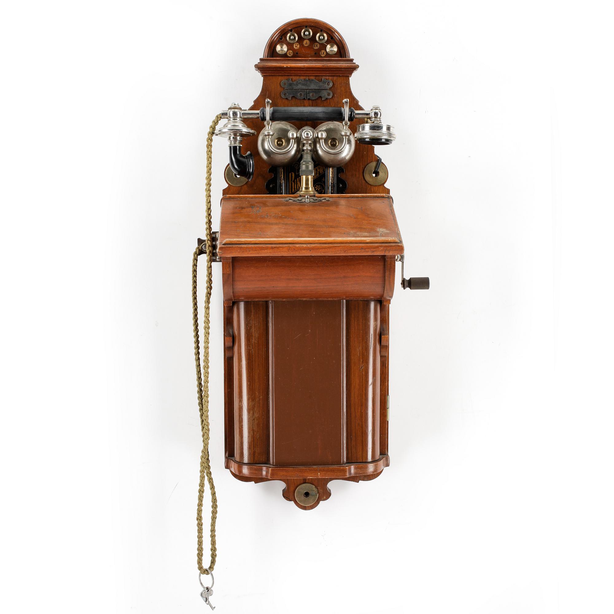 VÄGGTELEFON, 1900-talets början.