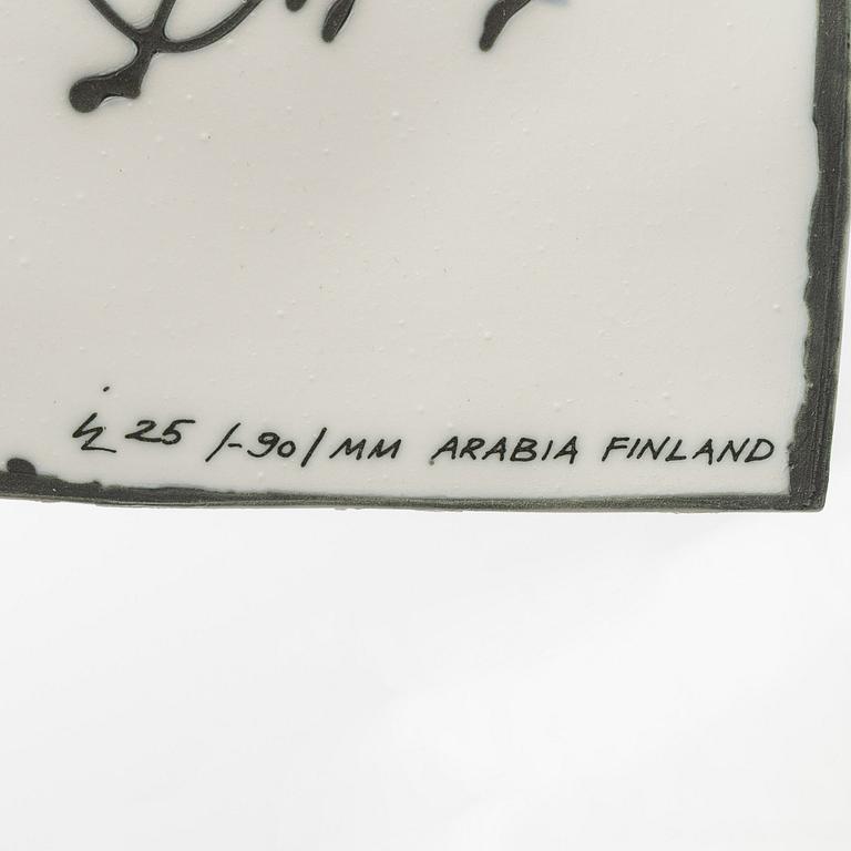 Inkeri Leivo, vägglampa, "Love letter", signerad IL 25/-90/MM Arabia Finland.