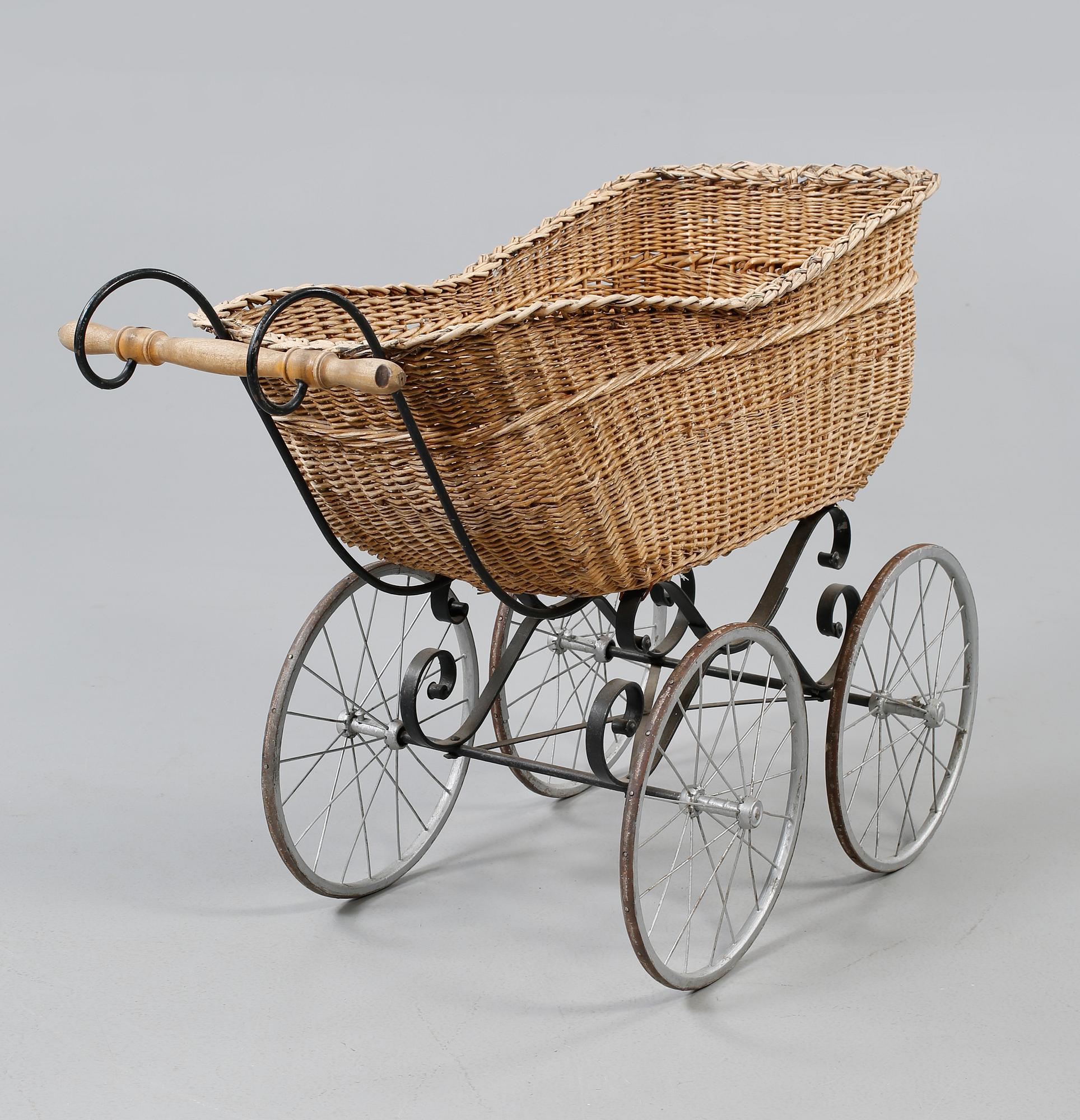 BARNVAGN, enligt uppgift från 1912.