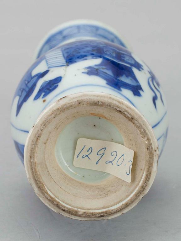 VAS, porslin, Kina, Qingdynastin, Kangxi (1662-1722).