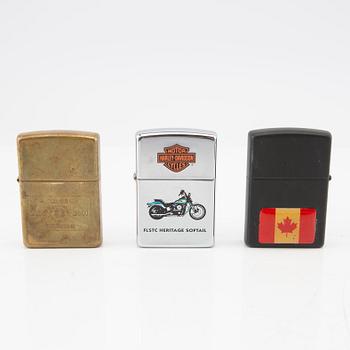 En samling Zippo tändare 14 st USA 1900-talets senare del.