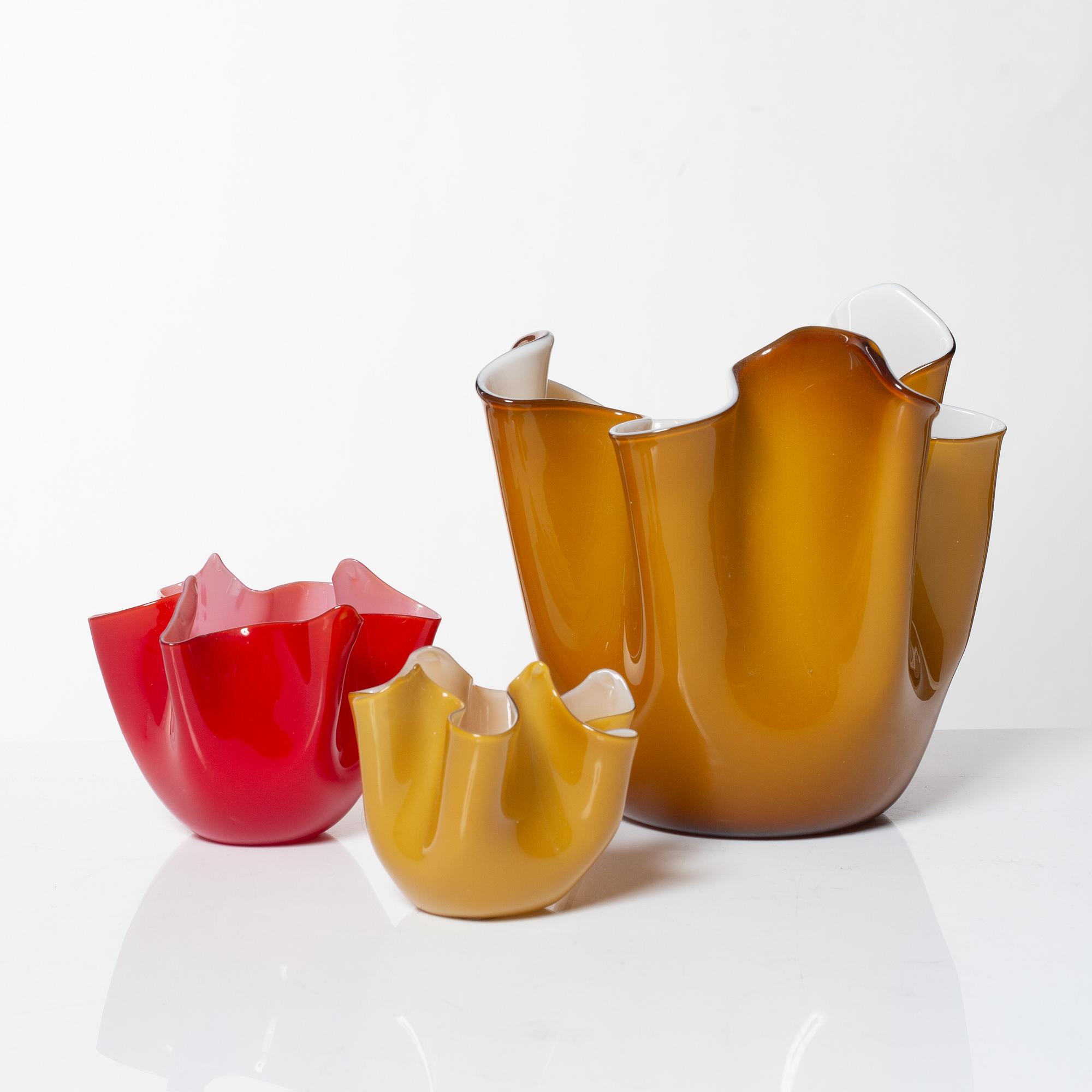 Fulvio Bianconi/Paolo Venini, bowls, 3 pcs, "Fazzoletto", Venini, Murano, Italy, mid-20th century.