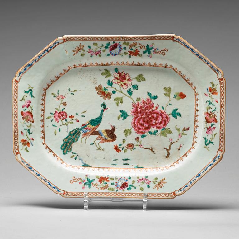 STEKFAT, kompaniporslin. Qingdynastin, Qianlong (1736-95).