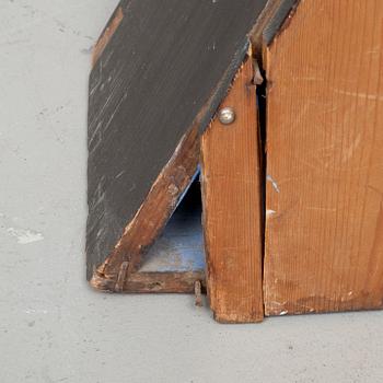 VÄGGHYLLA, allmoge, sannolikt Danmark 1800-tal.