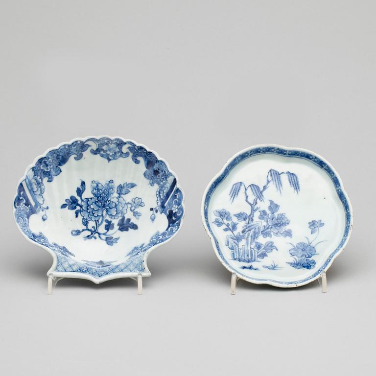 SMÖRSNÄCKA OCH FAT, porslin, Kina, Qianlong (1736-1795).