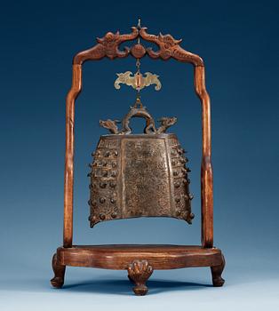 1430. TEMPELKLOCKA, brons. Troligen sen Ming dynasti.
