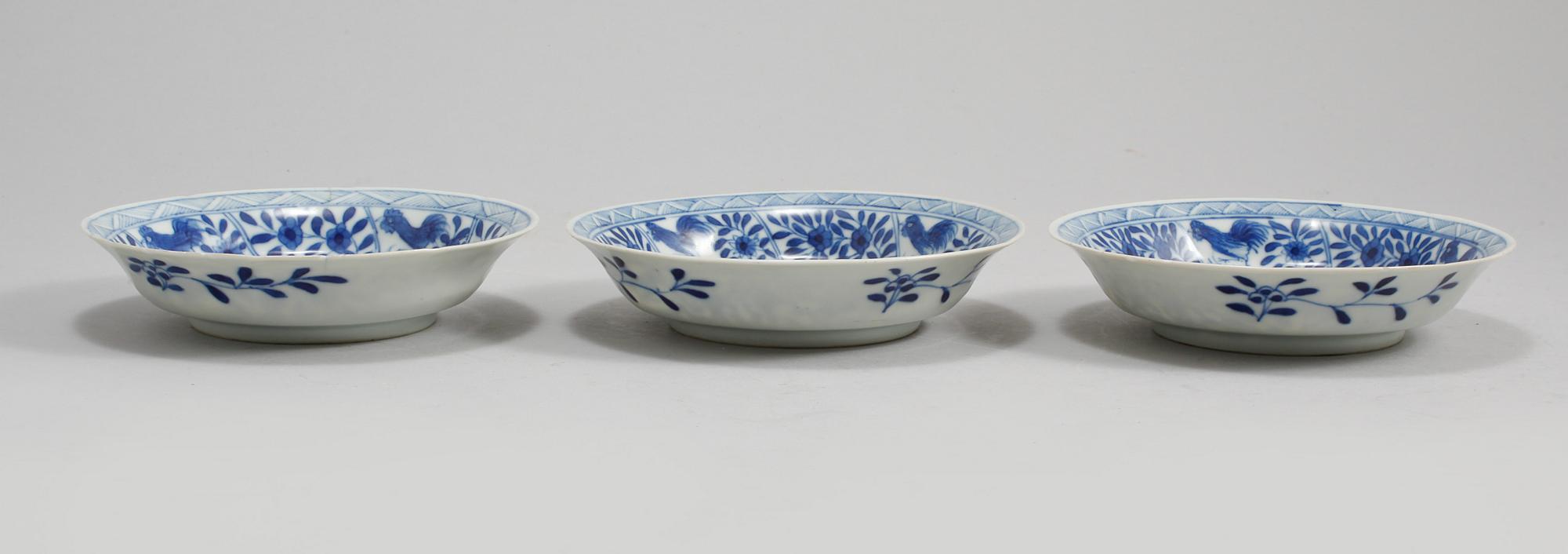 SKÅLFAT, 3 st, porslin, Kina, Kanxi (1662-1722).