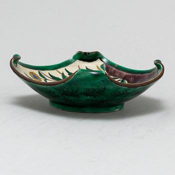 SKÅLFAT, porslin. Kutani, Japan, 1800-tal.