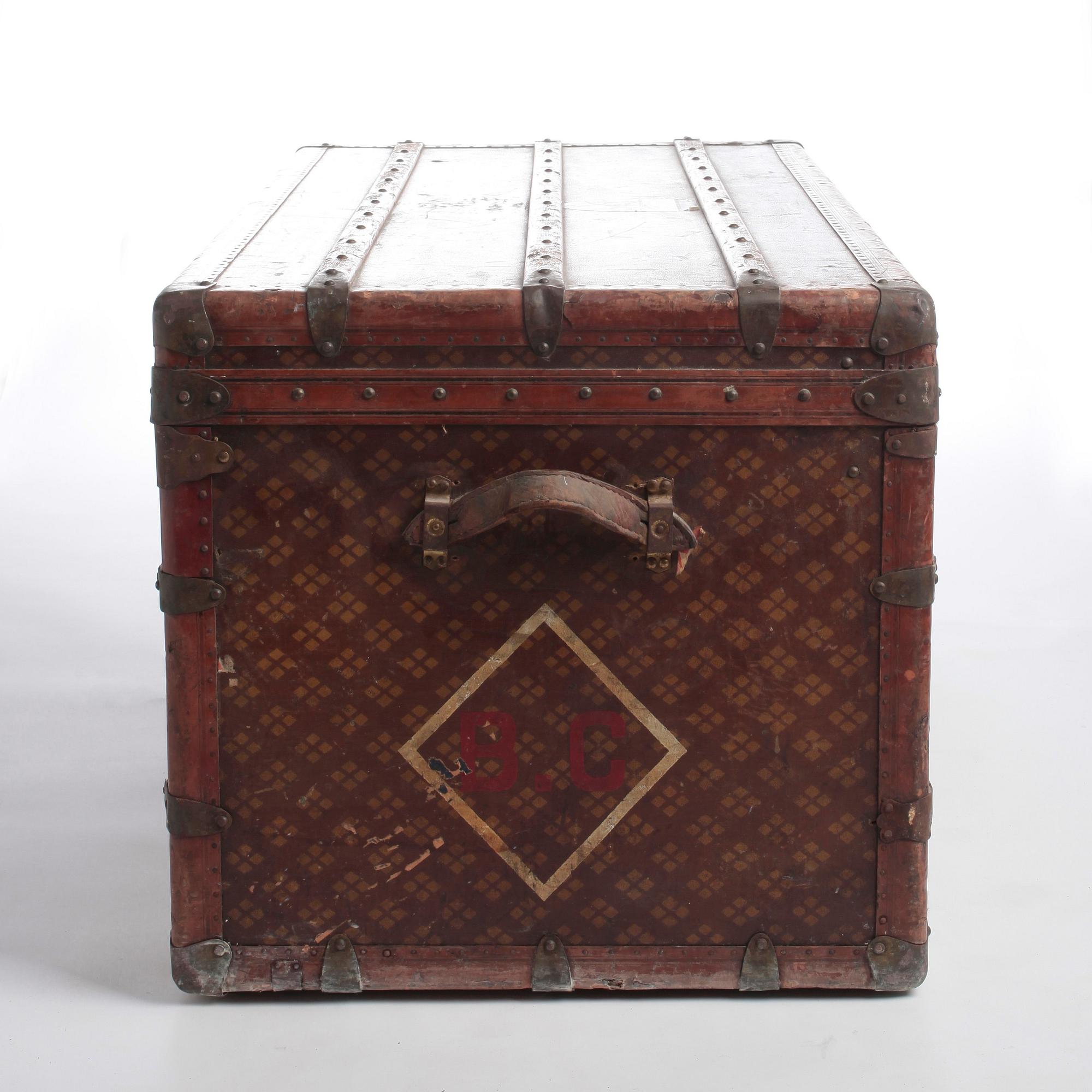 AUX ETATS UNIS, koffert, tidigt 1900-tal.