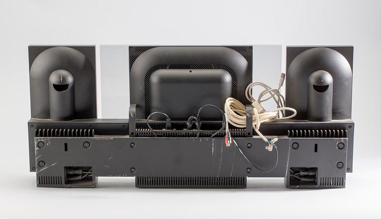 STEREO, "Beosound 2500", David Lewis, Bang & Olufsen, tillverkad mellan 1991-1994.