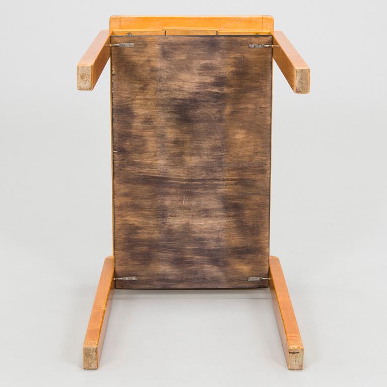Alvar Aalto, bord, modell 86 för O.Y. Huonekalu- ja Rakennustyötehdas A.B. 1940-tal.