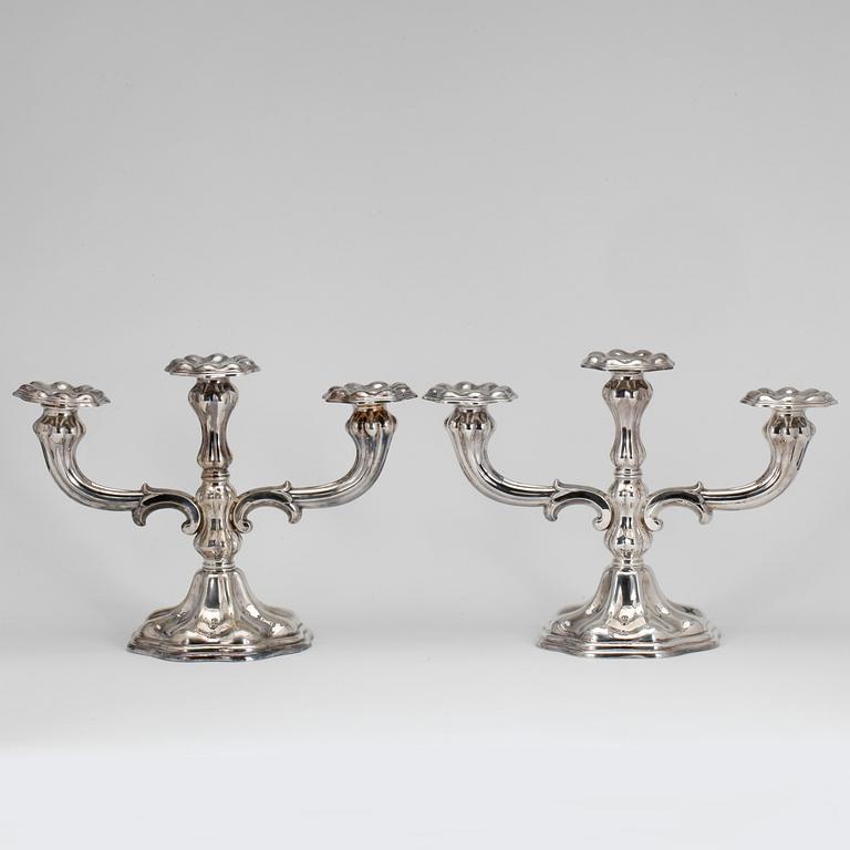 KANDELABRAR, ett par, silver, CG Hallberg, Stockholm, 1938.