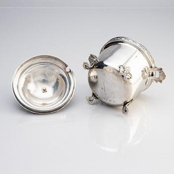 A Swedish Gustavian silver sugar bowl, mark of Johan Schröder, Landskrona 1785.