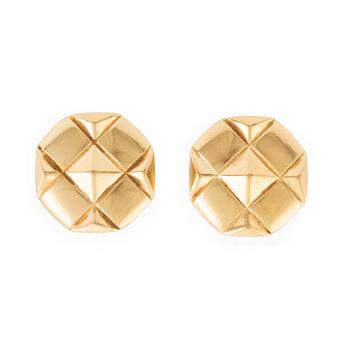 A pair of 18K gold Bulgari earrings.