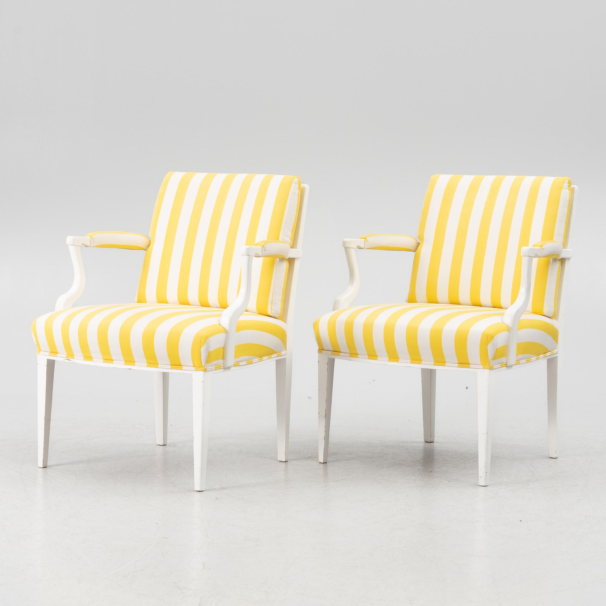Josef Frank, a pair of model 969 arm chairs. Firma Svenskt Tenn.