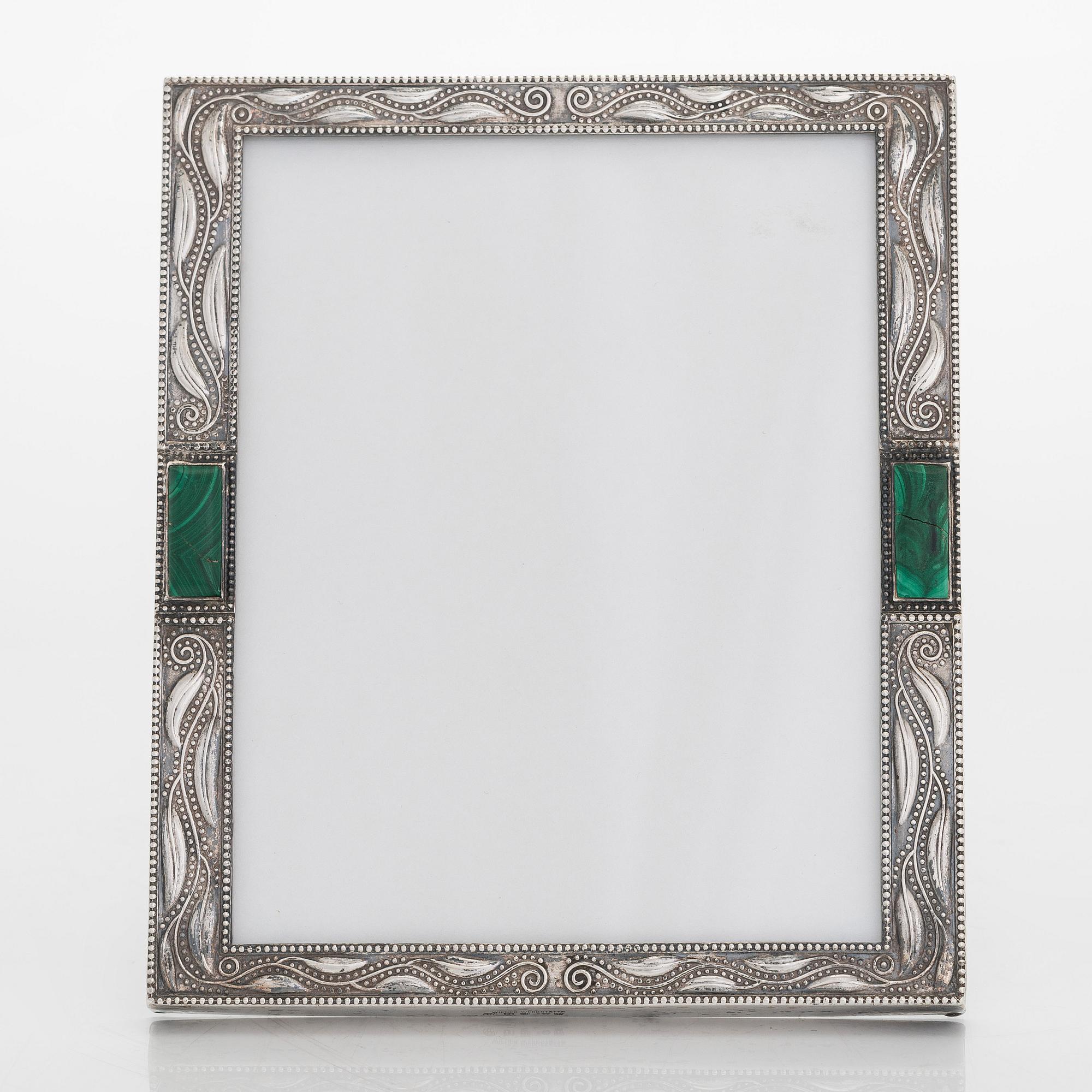 Josef Hoffmann, valokuvakehys, hopea, malli S 1614, Wiener Werkstätte, Wien, Itävalta ennen v. 1922.