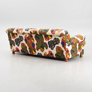 Josef Frank, a model 703 sofa, Firma Svenskt Tenn.