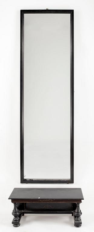 SPEGEL med KONSOLBORD, nyrenässans, 1800-talets andra hälft.
