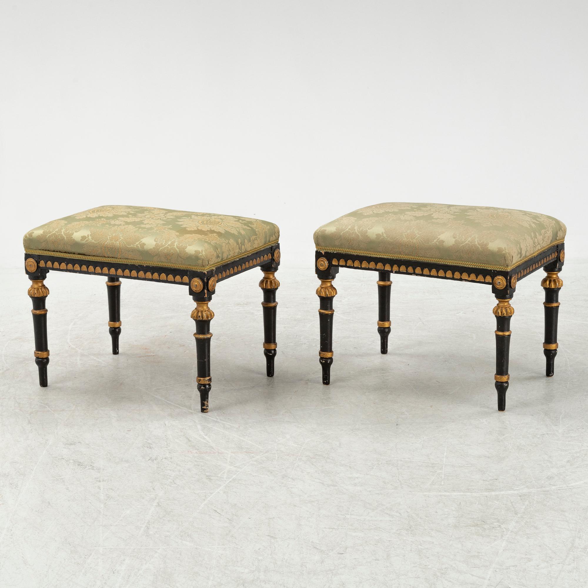Taburetter, ett par, gustaviansk stil, 1800-talets senare del.