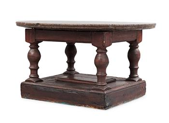 1366. A Swedish Baroque 18th century stone top table.