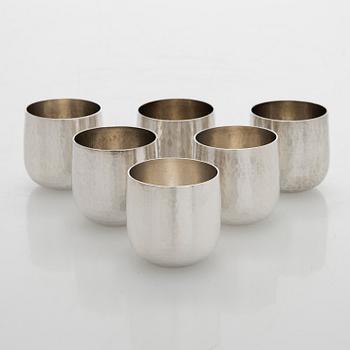 Tapio Wirkkala, Ryyppykuppeja, 6 kpl, hopeaa, TW 469, Kultakeskus, Hämeenlinna 1978-79.