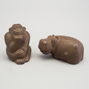 STIG LINDBERG, a lot of five stoneware figurines, Gustavsberg 1940/60s.